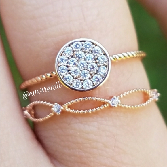 HP🌸Delicate Rose Gold Disc Circle Pave Ring - Picture 6 of 7